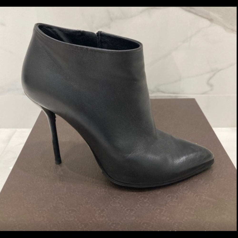 Authentic Gucci Ankle booties
